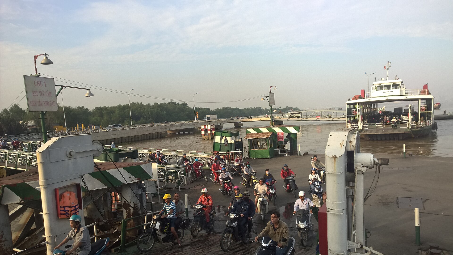 Bến phà Cát Lái phía Nhơn Trạch